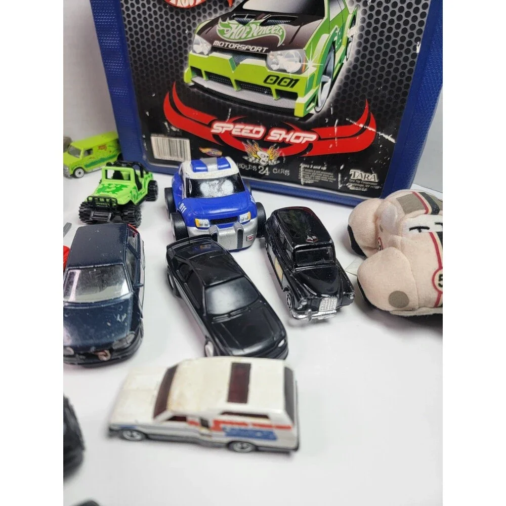 Mixed Lot 40+ Toy Cars Trucks Hot Wheels Matchbox McDonald’s Diecast w/ Carry...
